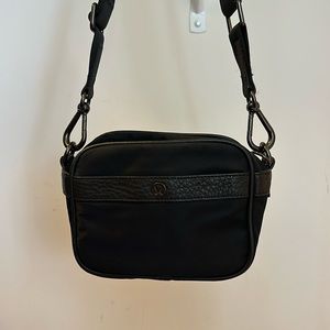 Lululemon camera bag